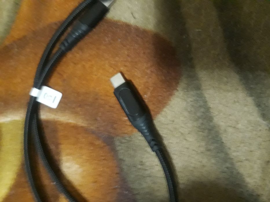 Продавам Samsung A30S