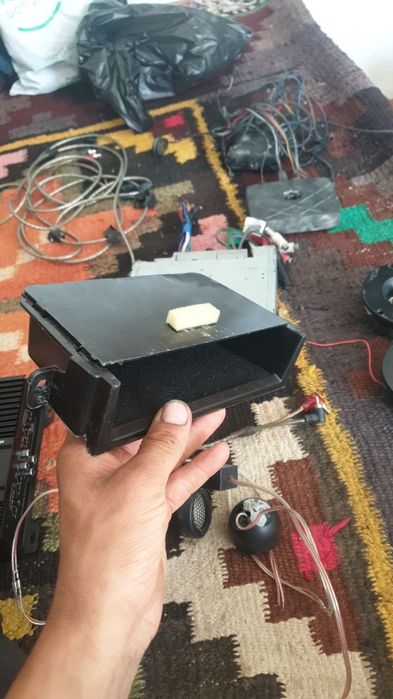 Магнитофон палка расмдагиларни хамаси