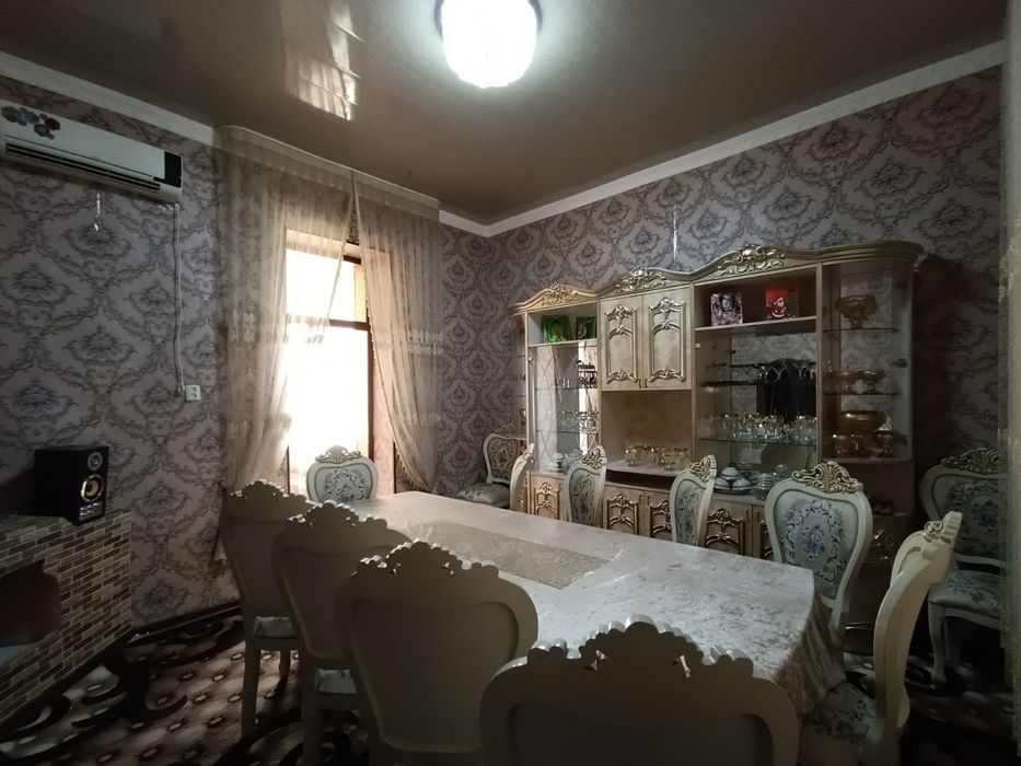 Ховли уй сотилади.