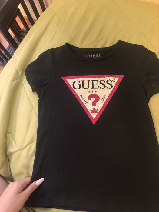 Guess тениска с камъчета,не е носена -XS