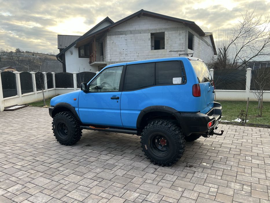 Nissan Terrano 2.7 AUTOUTILITARĂ