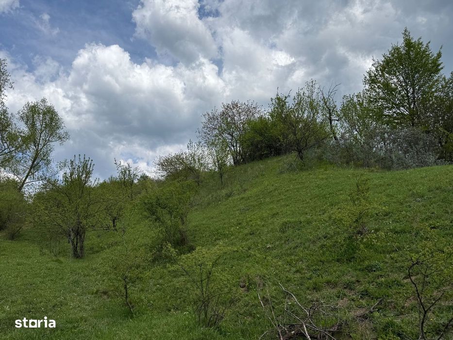 Teren intravilan 2440mp cu autorizație de construire și proiect !