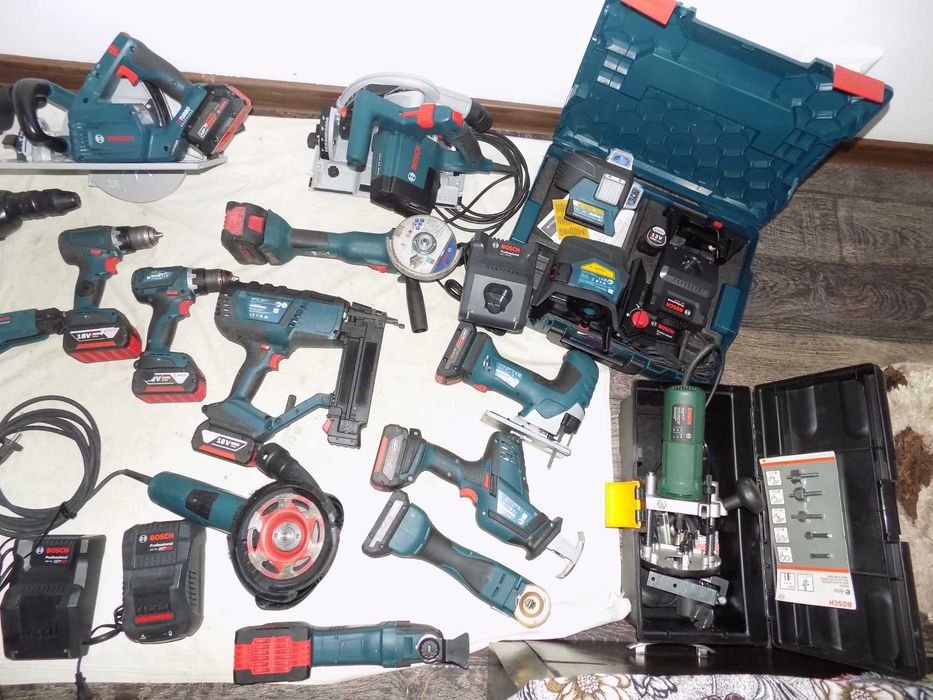 Scule 18V  Bosch  Profesionale  , perfect functionale
