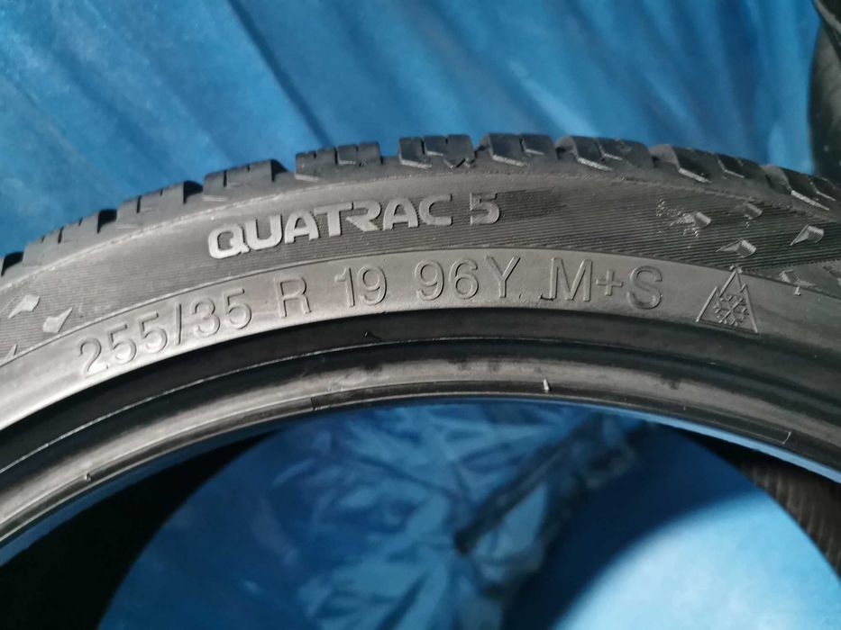 255/35 R19 - vredestein m+s o bucata 245/35 ZR20 goodyear o bucata