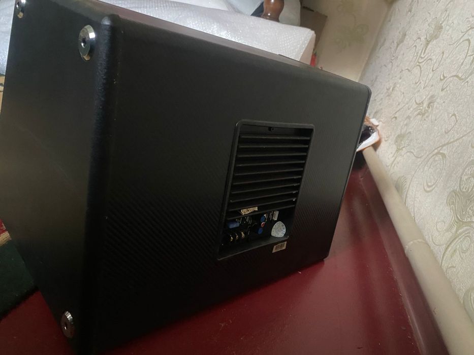 Сабуфер на авто.