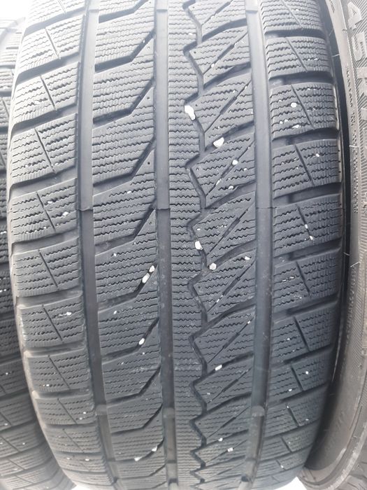 Продам шины 245/45/19  Китай.