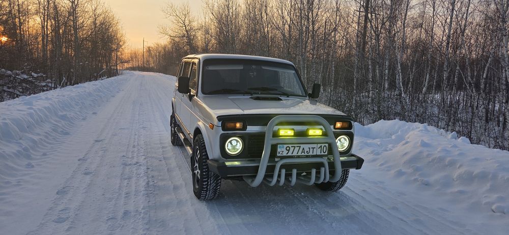 Продам ниву пятидверную