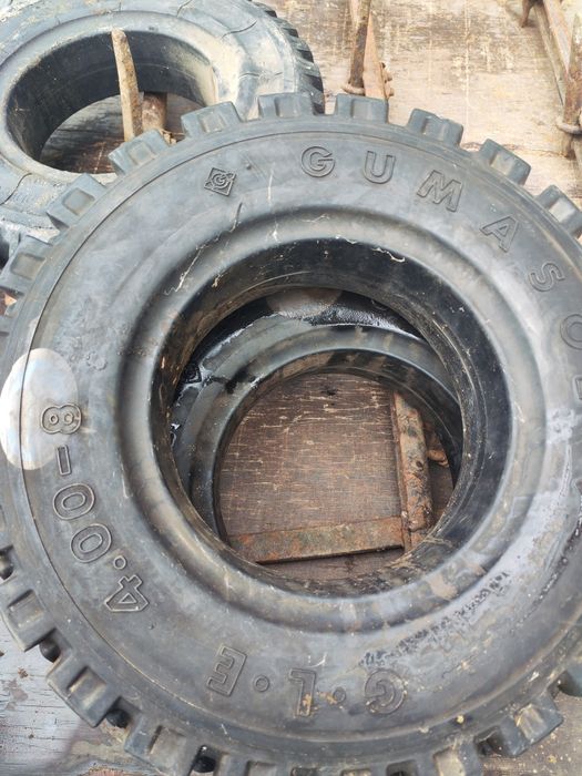 Cauciuc plin 4.00-8 pentru motostivuitoare sau utilaje  ,trei bucăți