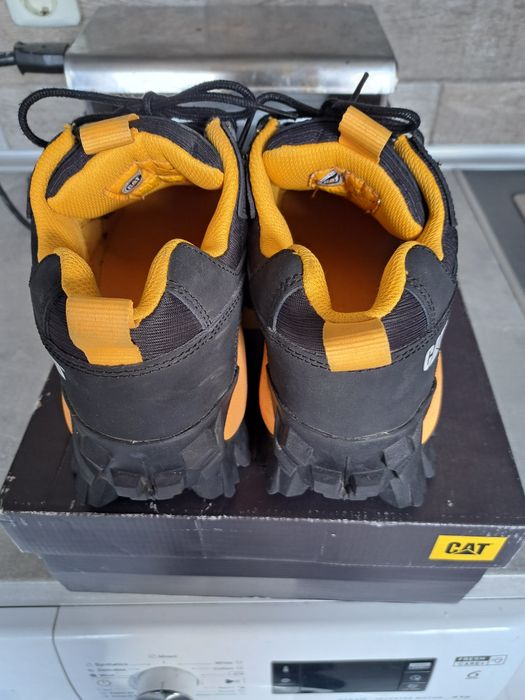 Маратонки,обувки CAT