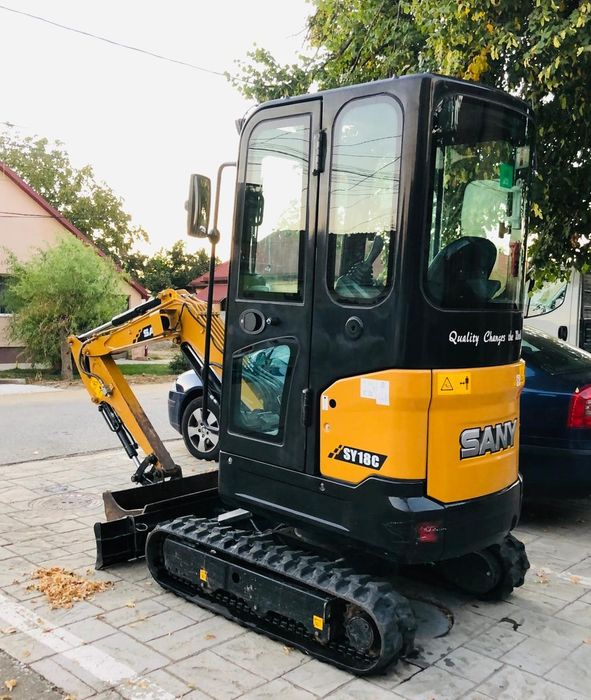 Închiriez mini excavator ,picon,demolări,drenaje ,fose,utilitati