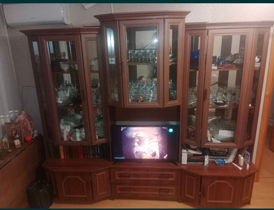 ОТДАМ, САМОВЫВОЗ стенка горка.