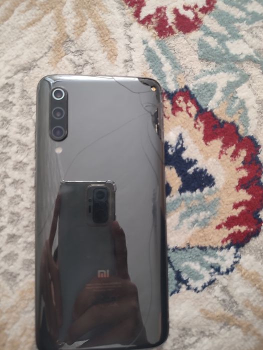 Xiaomi mi 9 128/6 гб