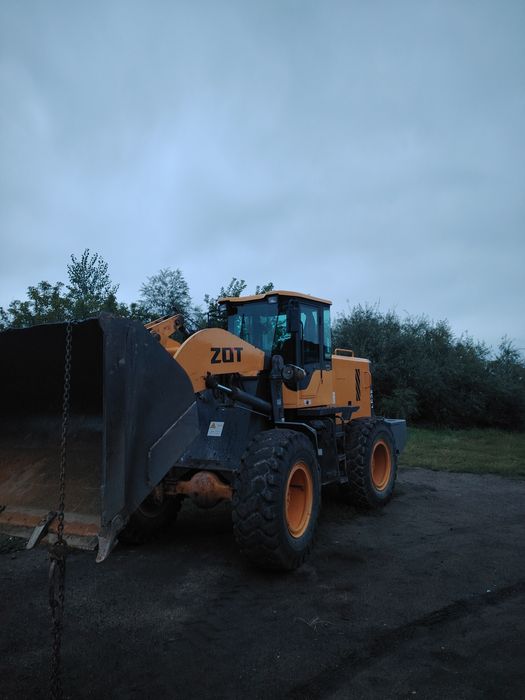 Продам 2х кубовый Погрузчик