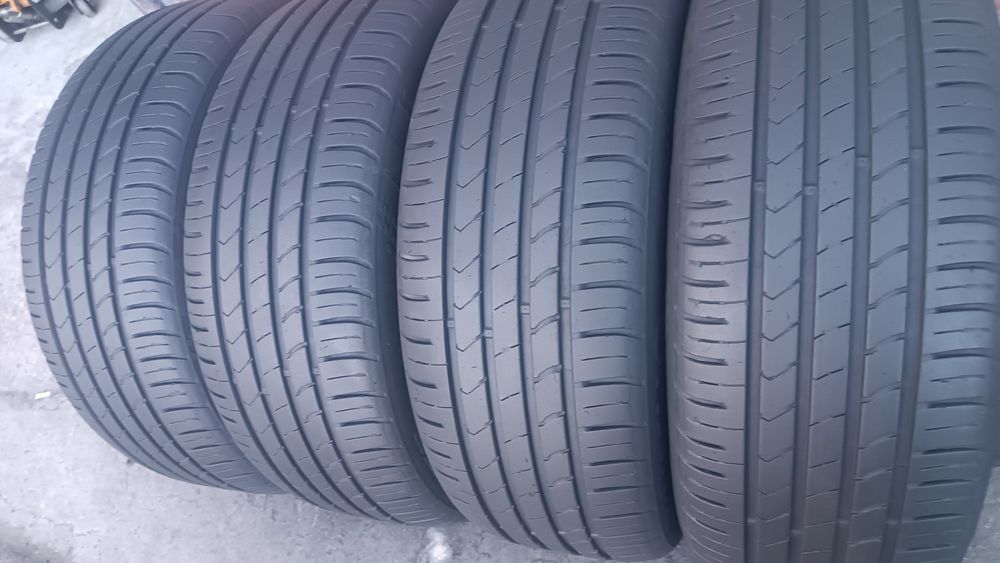 215/55/17 Kumho .