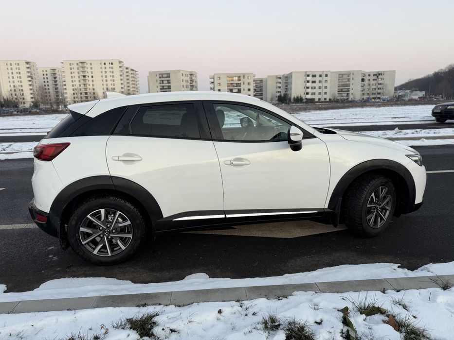 Vând Mazda CX-3
