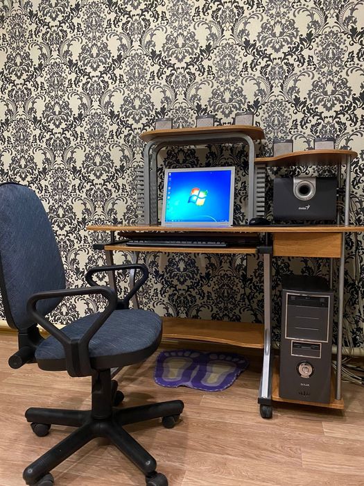 Продам компьютер,стол и кресло