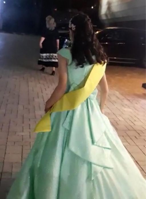 Вечернее женское платье