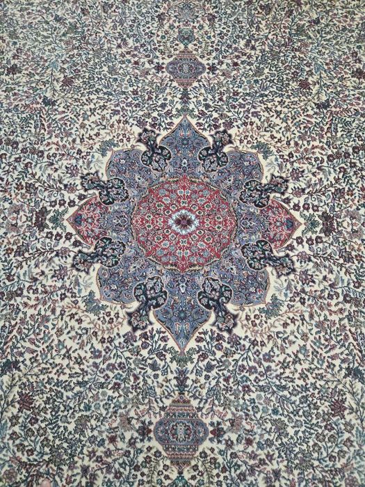 Продается ковер турецкий 3.5 х 6 метр