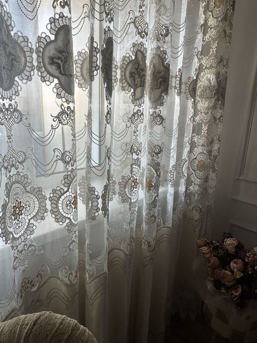 Плотный тюль с бархатным верхом и низом
