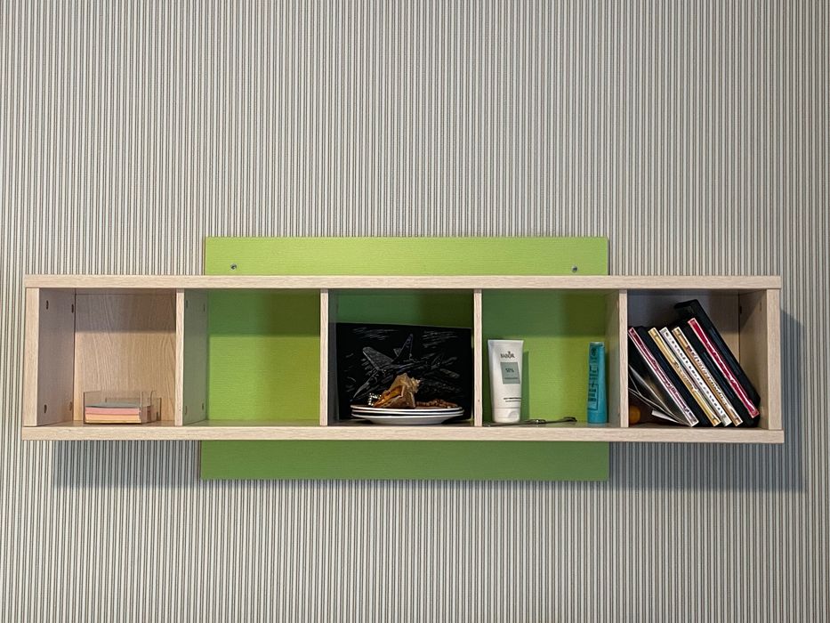 Продается настенная полка