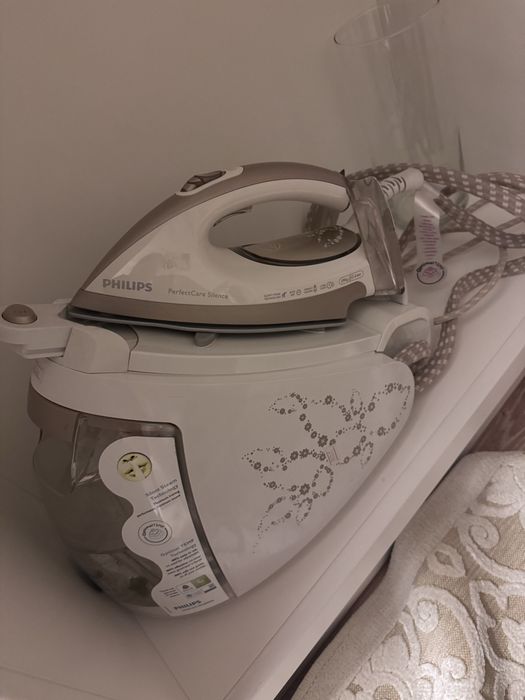 Парогенератор Филипс + гладильная доска Филипс