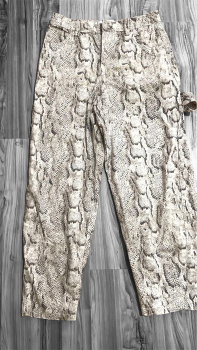 Змийски принт дънки