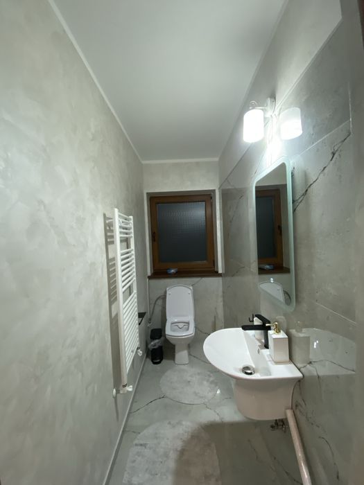 Apartament  la curte