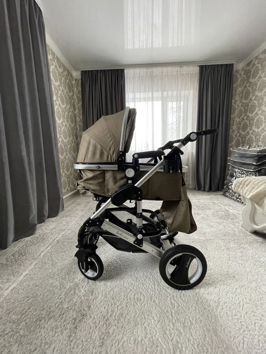 Продаю коляску