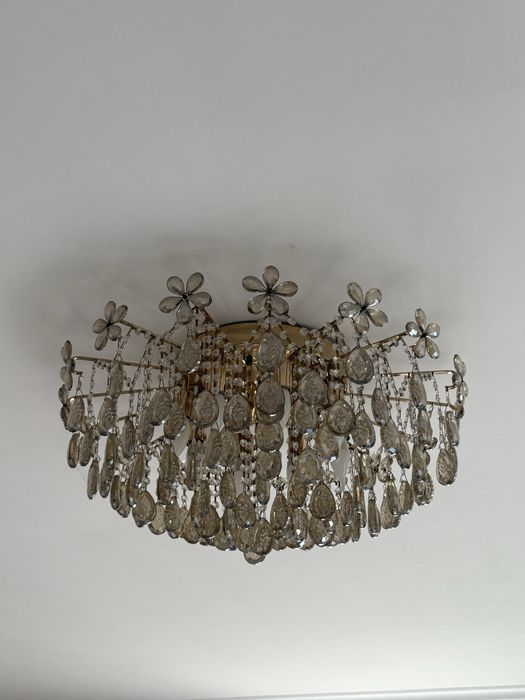 Люстра 8 рожковая б/у