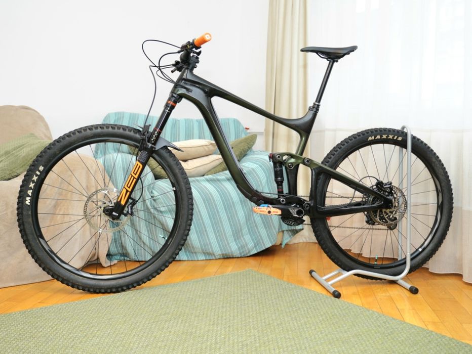 Bicicleta mtb full suspension super enduro Giant Reign