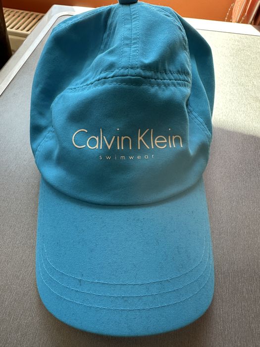 Оригинална лятна шапка CALVIN KLEIN