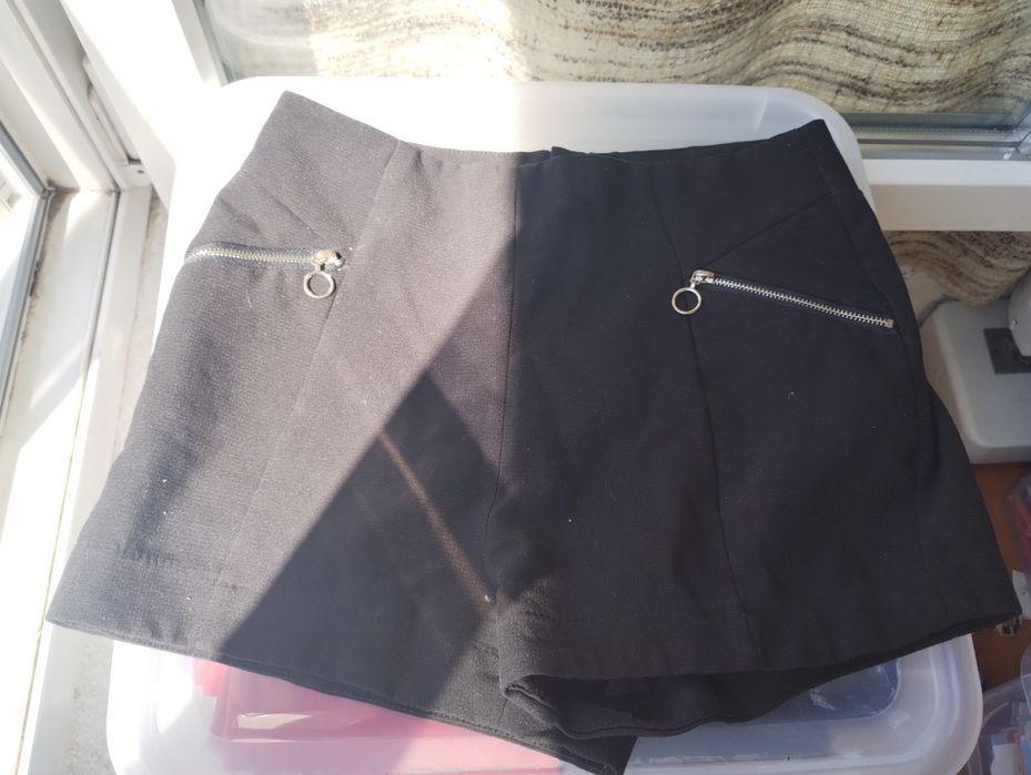 Pantaloni scurți femei