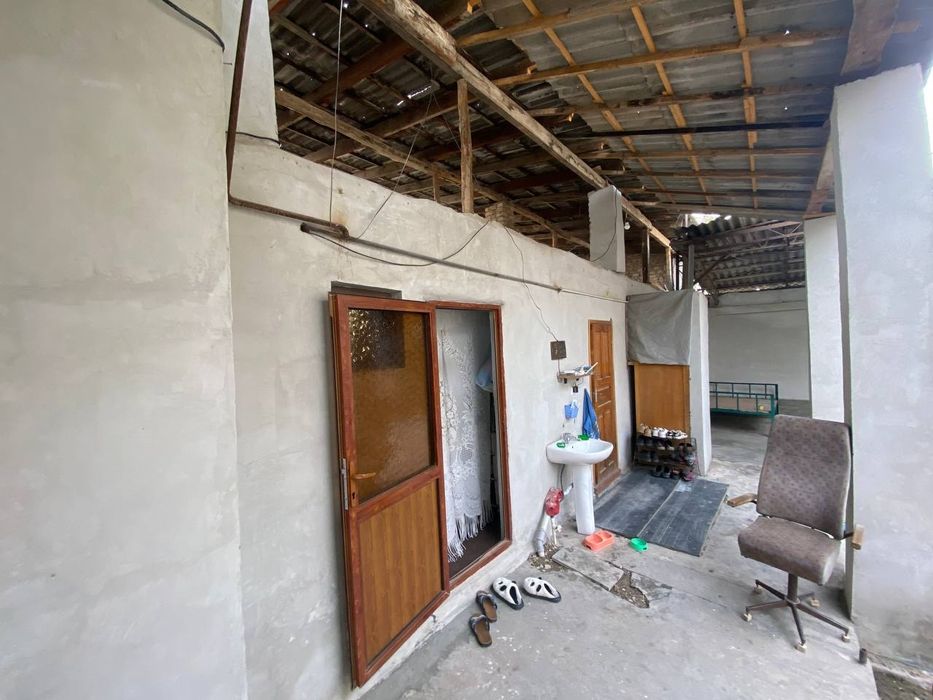 Продаётся дом в бектемирском районе. Земля 3,9 соток.