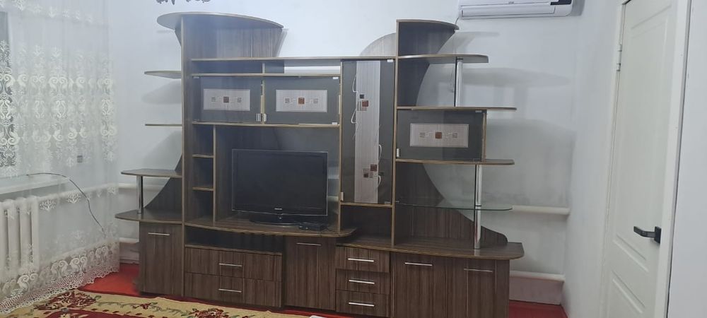 Шкаф для гостиной