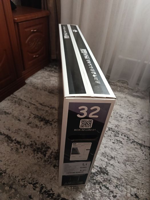 Smart TV 32 размер совсем новый не расспакованный