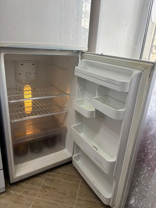 Продам холодильник