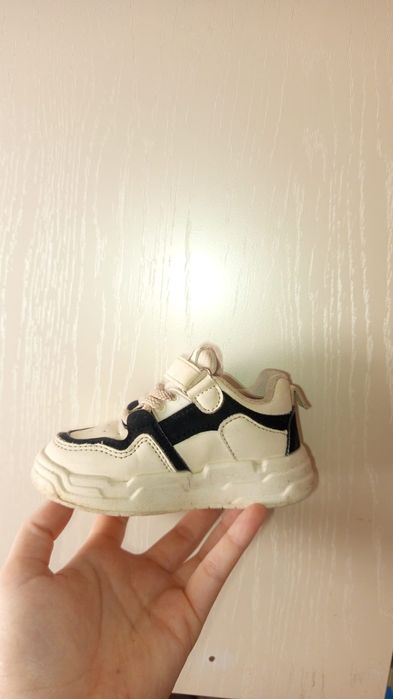 детские кроссовки