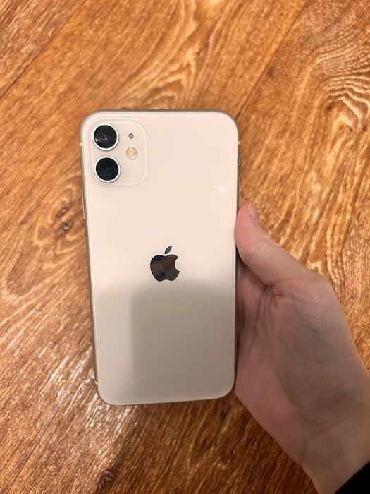Айфон 11 в белом цвете
