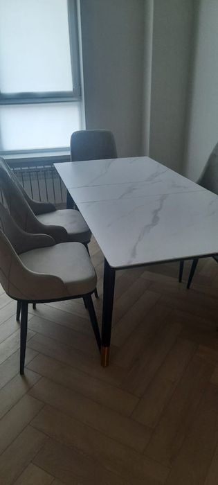 Продам стол. Новый.