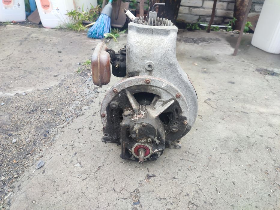 продам двигатель.