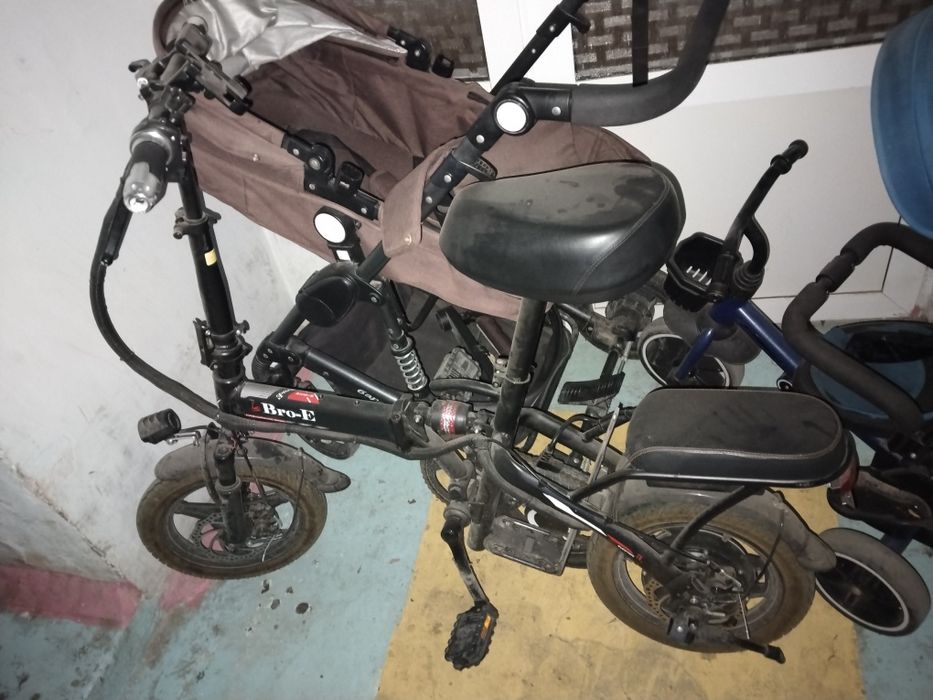 Skuter kichkina qora