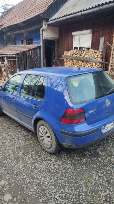 Vând sau schimb Golf 4 ,cu 4 x 4