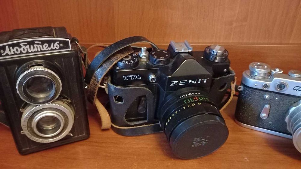 продам фотоаппараты ссср. цена стоит условная