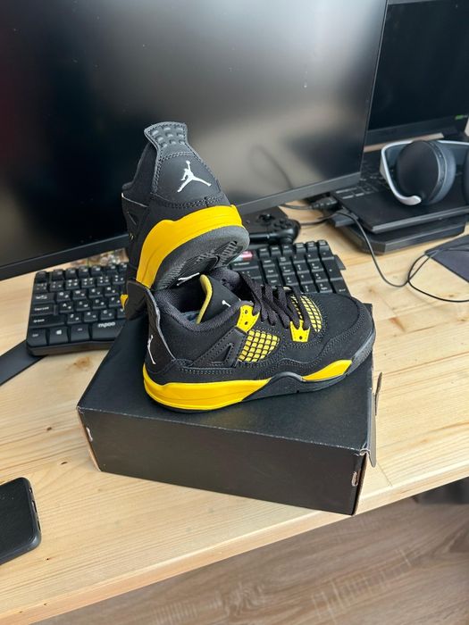 Air Jordan 4 Retro PS 'Thunder'