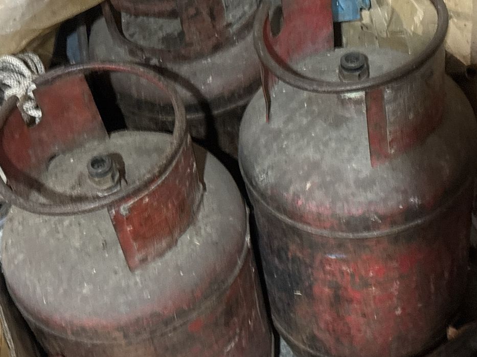 Продам маленькие газовые баллоны