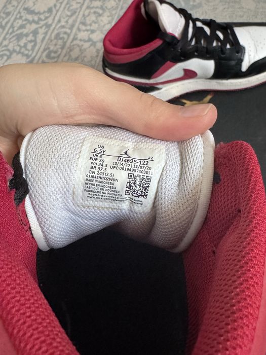 Кроссовки Nike AIR JORDAN 1 MID (GS)