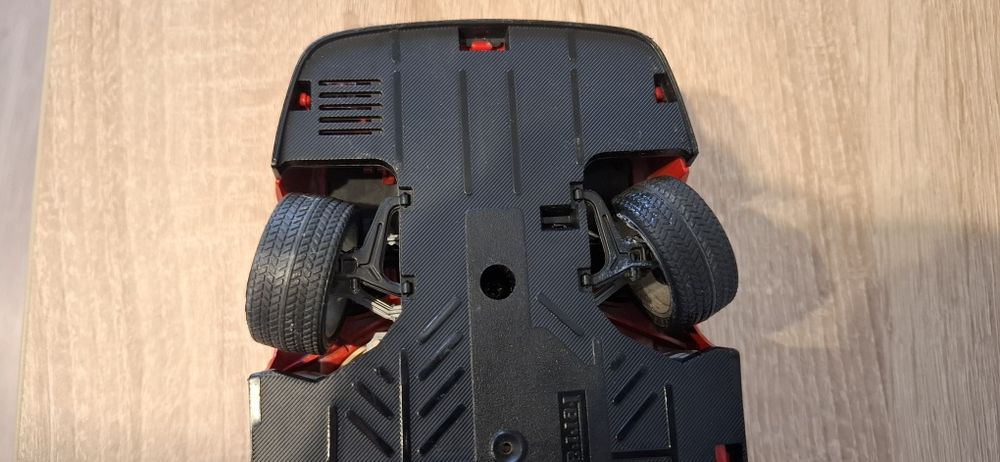 Vand macheta RABLA Ferrari 348 scara 1:18 Bburago CITITI DESCRIEREA