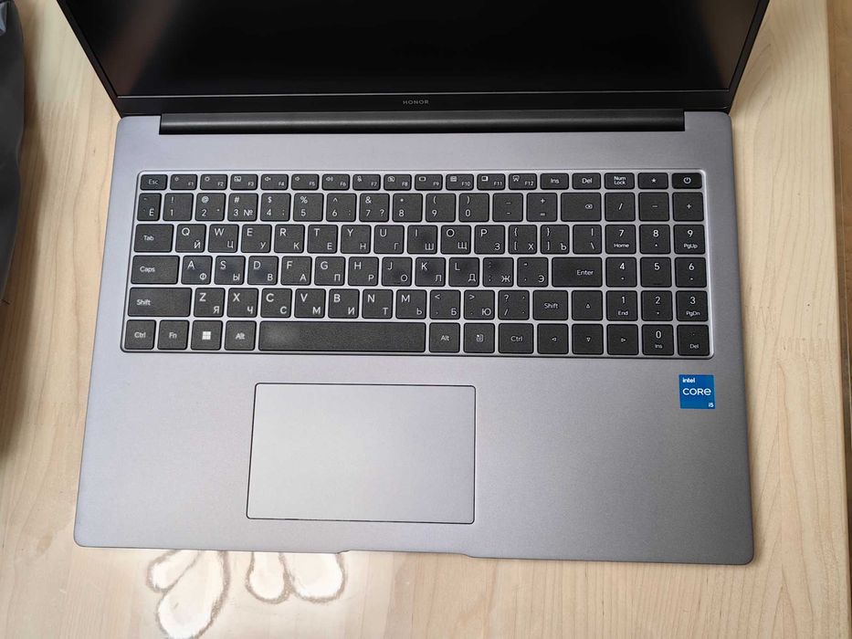Honor Magicbook X16: Core i5-12450H, 16GB, 512SSD, 300nit