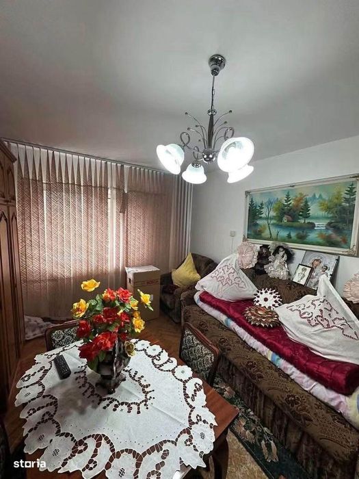 De vanzare apartament 2 camere,balcon,decomandat,57mp, Mihai Eminescu