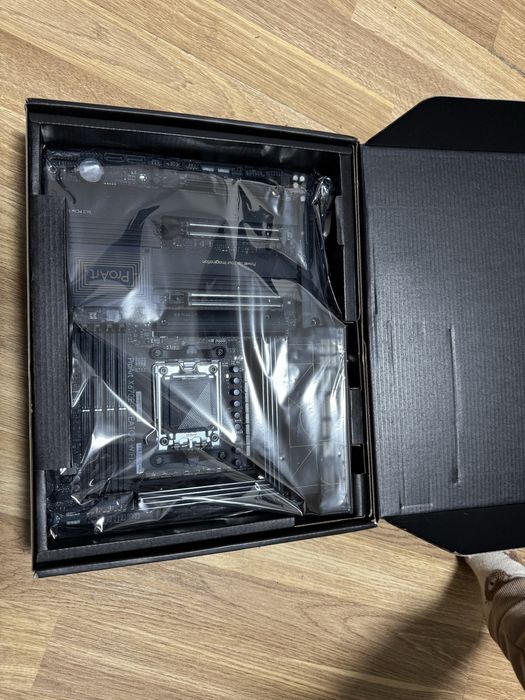 Asus x670 pro art creator wifi